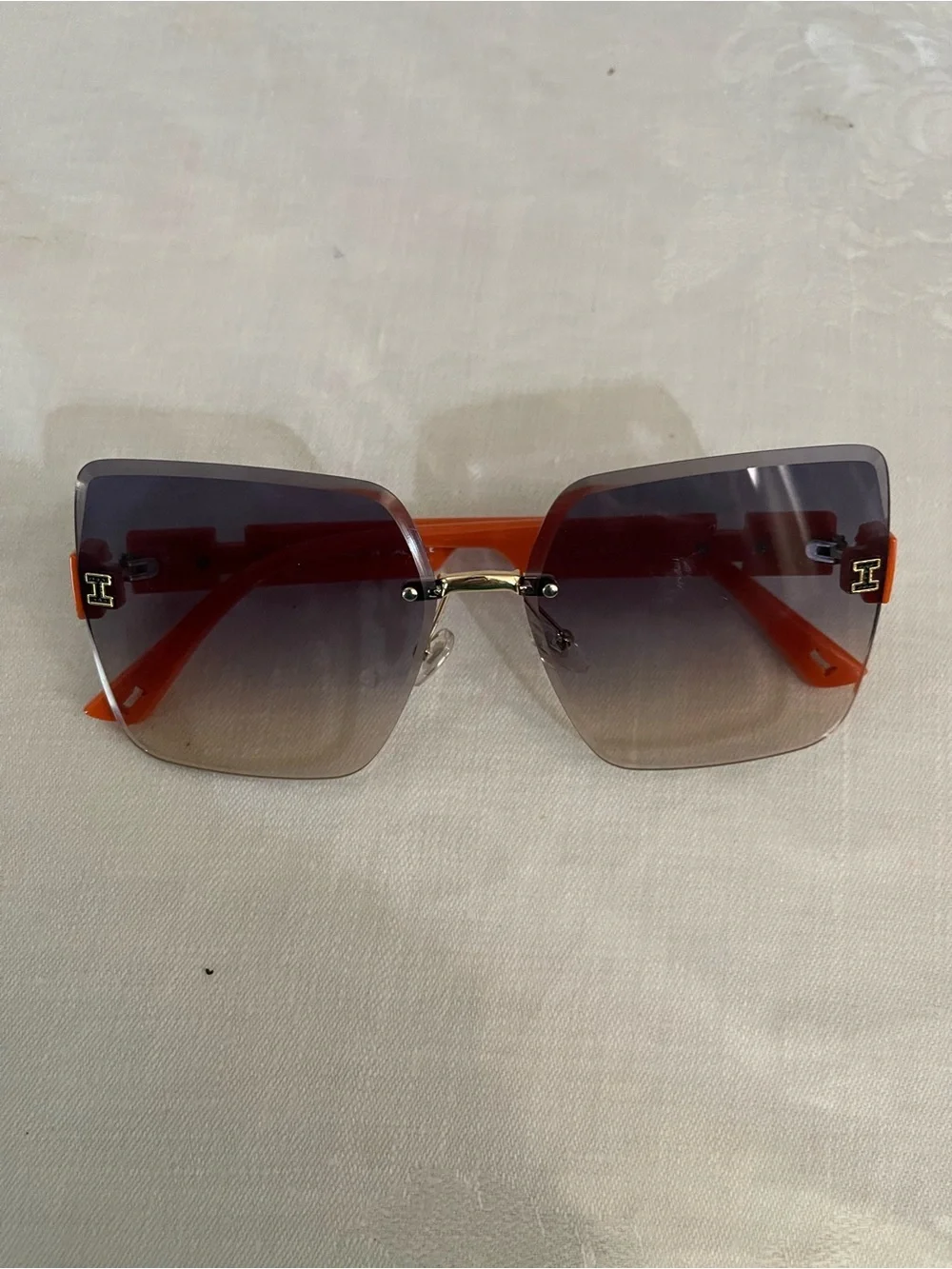 Sunglases